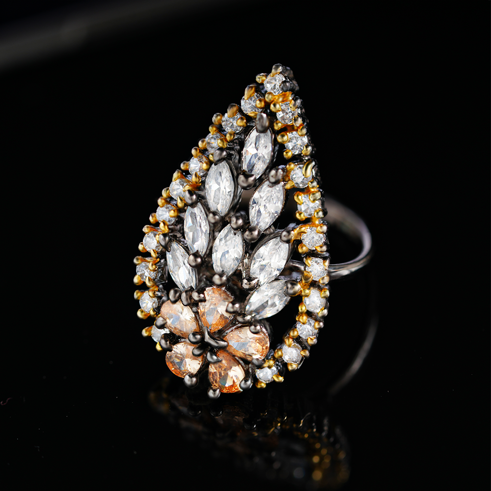 Nebuline- Stone studded Zirconia Ring