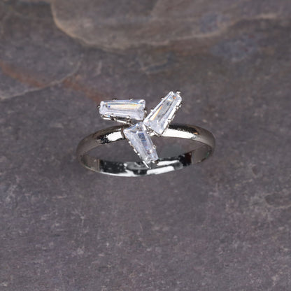 Vesperelle- Stone studded Blackmetal Star Fancy Rings