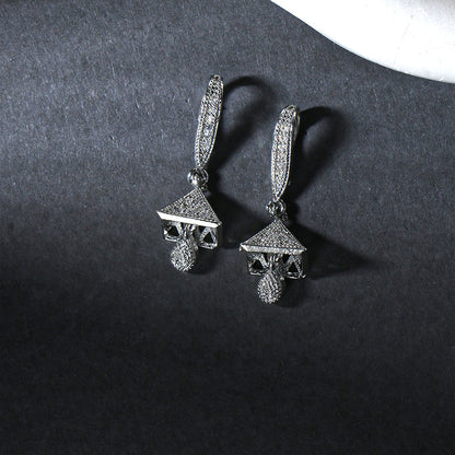 Noira- Stone studded stud earrings